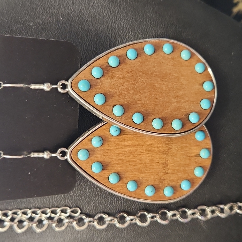 Long Necklace Set - Picture 4 of 5
